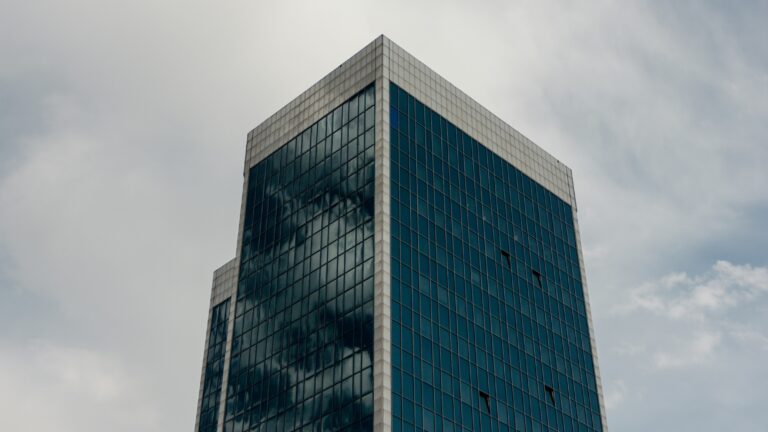 How a Poor Worker Built Billion Dollar Company